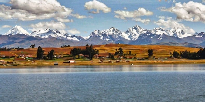 piuray lagoon cusco