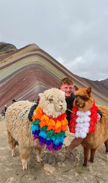 rainbow mountain guided tour